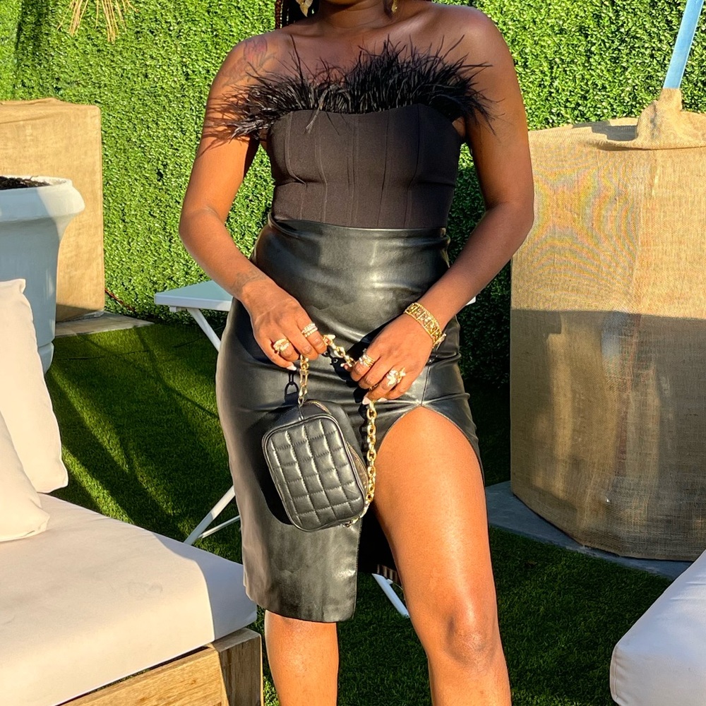 Zara Black Feather Corset